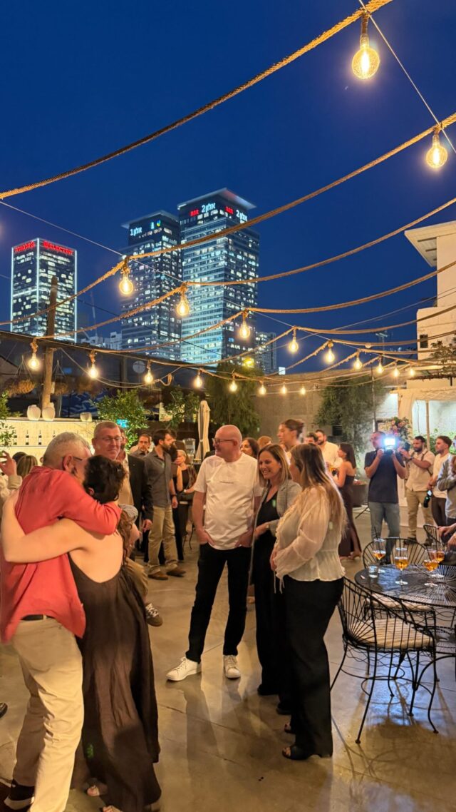 Avigdor nights are the best 🪩💃🏻