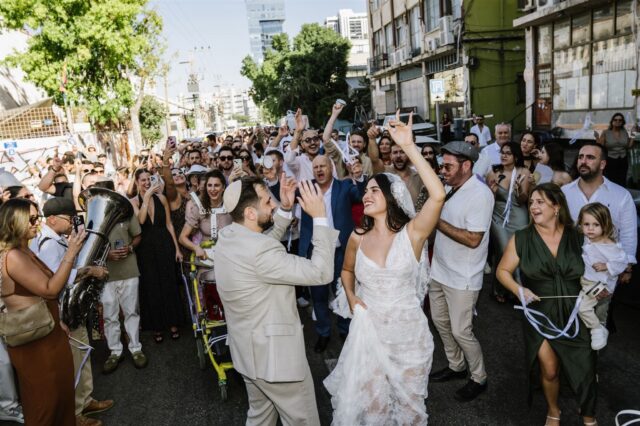 Let’s celebrate love ✨
@moran_mayan_photographer